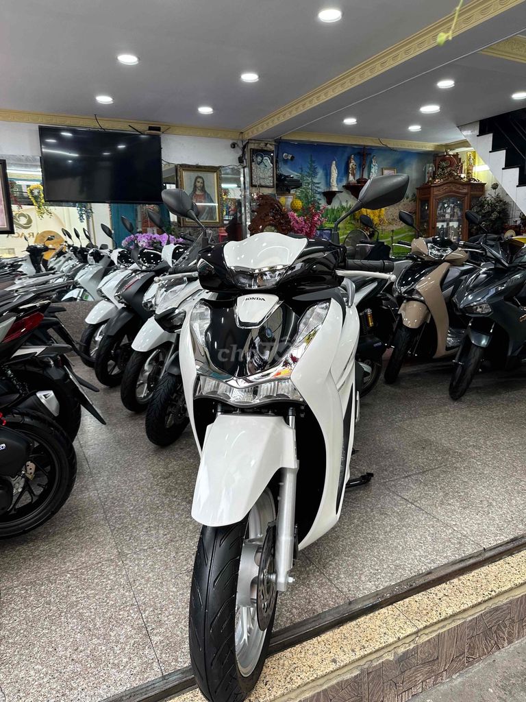 SH 160i ABS + HSTC 2024 Trắng 1637 Km Bao Sang Tên. Mua bán Xe máy tại Quận Phú Nhuận Tp Hồ Chí Minh được đăng bởi Ngô Hà hình 2
