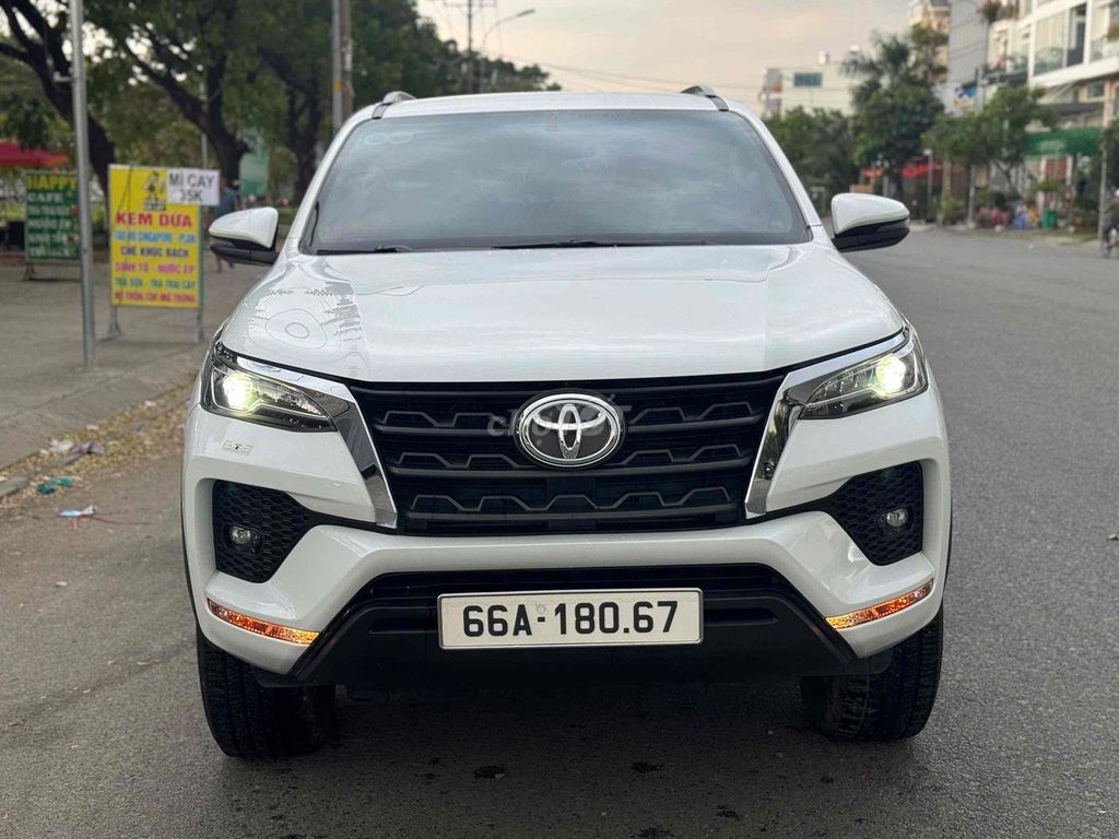 Toyota Fortuner 2022 2.4 4x2 AT - 78000 km. Mua bán Ô tô tại Quận 12 Tp Hồ Chí Minh được đăng bởi Nam Trường  hình 1