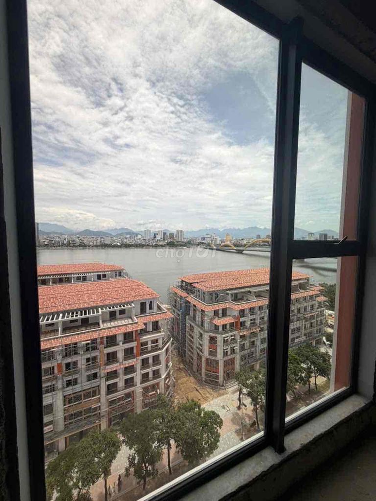 Căn hộ Cao Cấp view sông Hàn - nhà thô vào hoàn thiện ở ngay