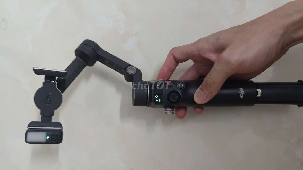Gimbal DJI Osmo Mobile 7 Pro Đen. Mua bán Máy ảnh, Máy quay tại Quận Hà Đông Hà Nội được đăng bởi Lhan hình 1