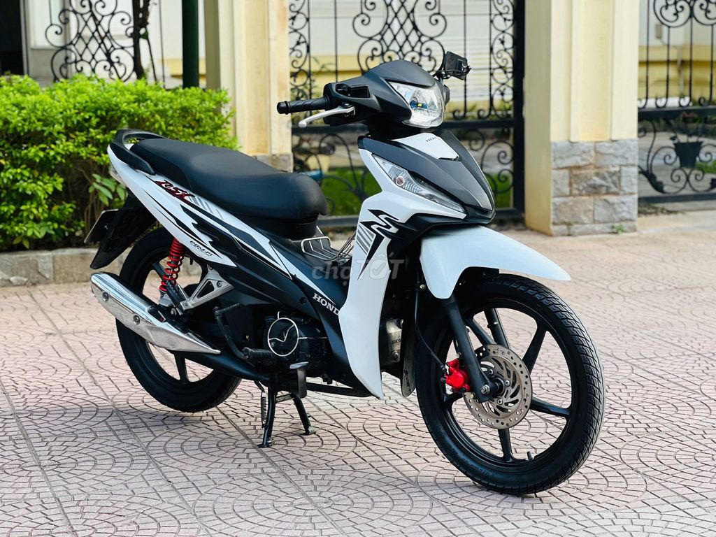 HONDA WAVE RSX FI TRẮNG ĐEN XE 1 CHỦ TỪ ĐẦU. Mua bán Xe máy tại Quận Cầu Giấy Hà Nội được đăng bởi TUẤN MINH hình 5