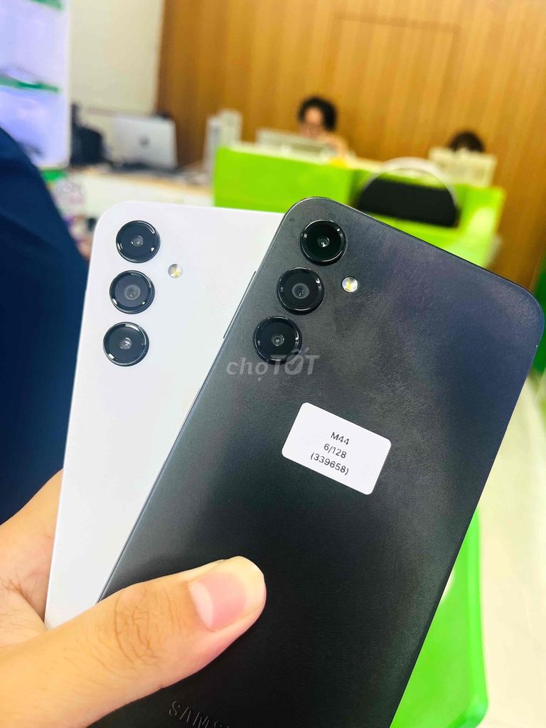 Samsung Galaxy M44 5G 128GB màu Đen và Trắng. Mua bán Điện thoại tại Quận Ngô Quyền Hải Phòng được đăng bởi lê thanh thuỷ hình 1