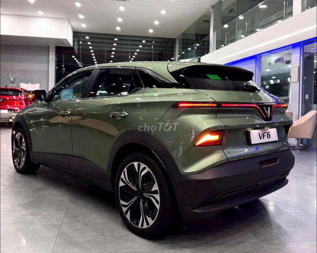 VinFast VF6 2025 trả trước từ 70tr nhận xe. Mua bán Ô tô tại Quận 4 Tp Hồ Chí Minh được đăng bởi Đặng Hoàng Long hình 4