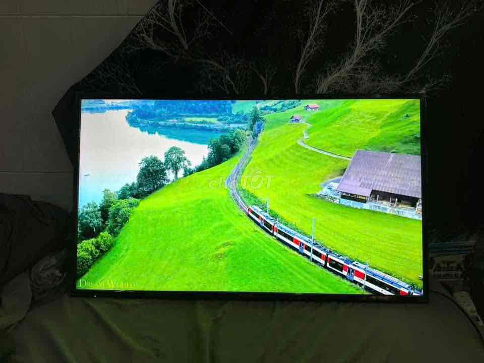 SMART  TIVI PANASONIC 40 inch  Giá 2tr9