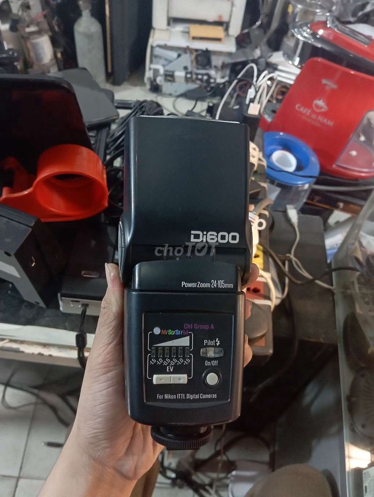 Flash Nikon di600 cho máy ảnh chuyên thanh lý