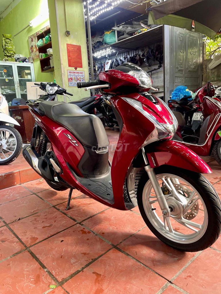 Хонда SH 150 2018 красная АБС 18000 км