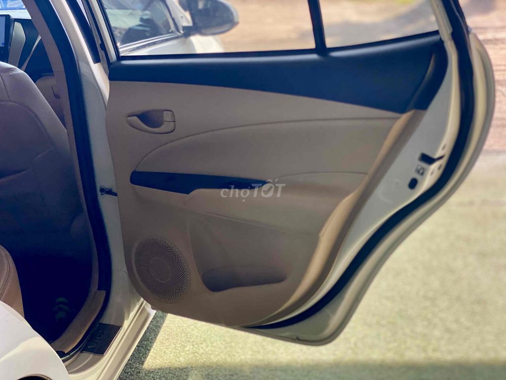 Toyota Vios 2018 E số sàn Trắng. Mua bán Ô tô tại Thành phố Long Khánh Đồng Nai được đăng bởi Mr hiếu hình 17