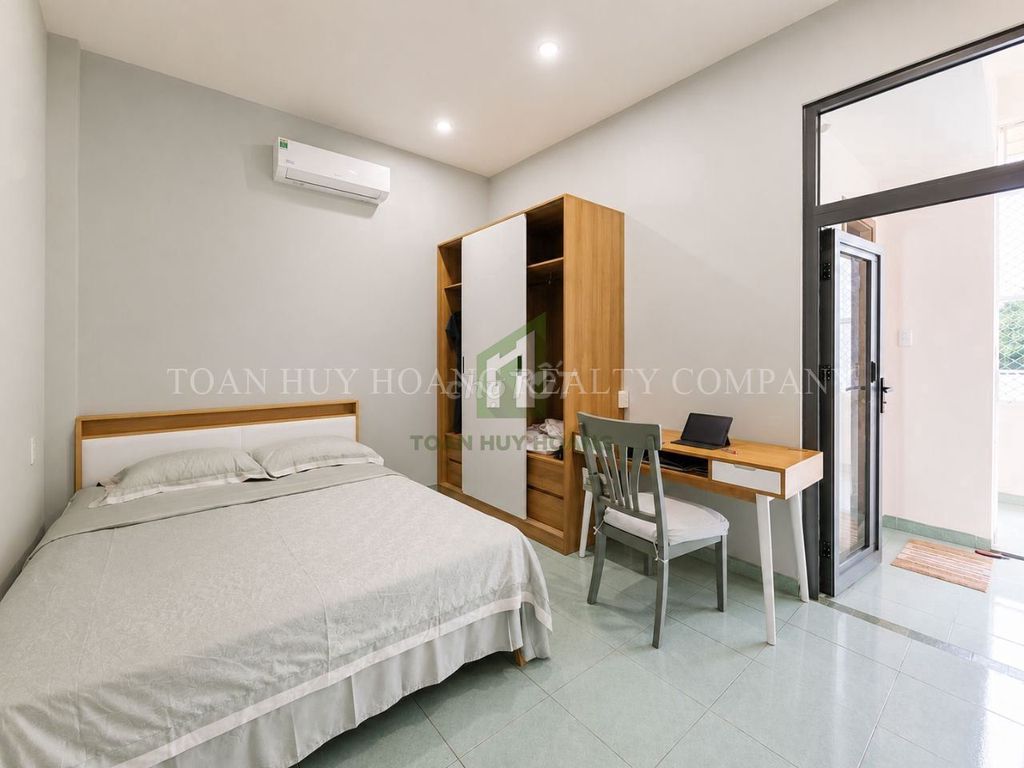 Bright 3-bedroom house with yard and new furniture on Chế Lan Viên — photo 12