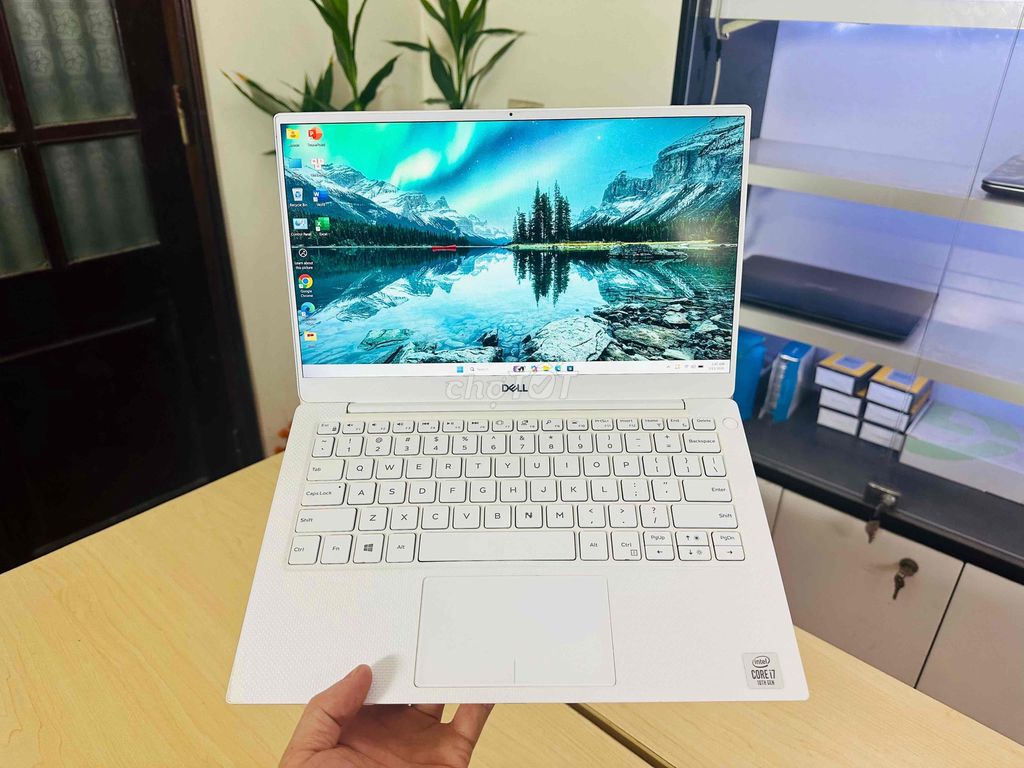 Dell XPS 13 7390 i7-10710U màu vàng Gold hiếm có. Mua bán Laptop tại Quận Thanh Xuân Hà Nội được đăng bởi Tuấn Minh hình 1