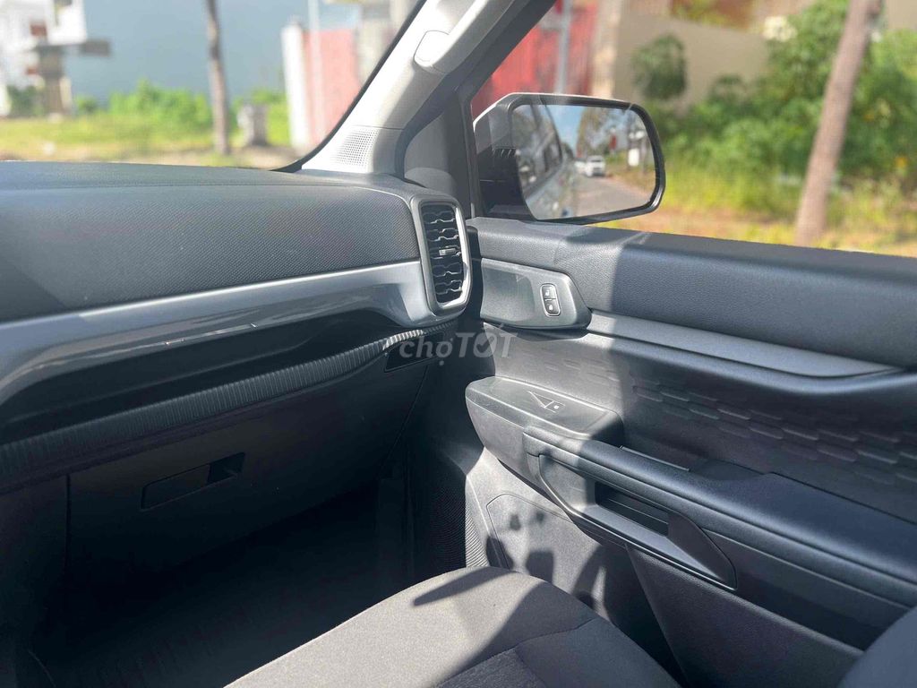 Ford Ranger XLS 1 Cầu 2024 48.000 km Trắng Hãng. Mua bán Ô tô tại Quận Ninh Kiều Cần Thơ được đăng bởi Xe Hơi Cần Thơ hình 10