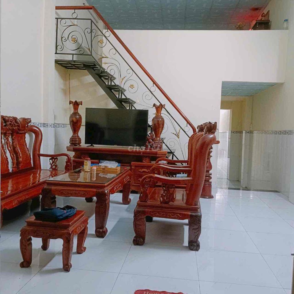 Nhà Thạnh Xuân 43 Full Nội Thất Hẻm Xe Hơi Giá 8 Triệu