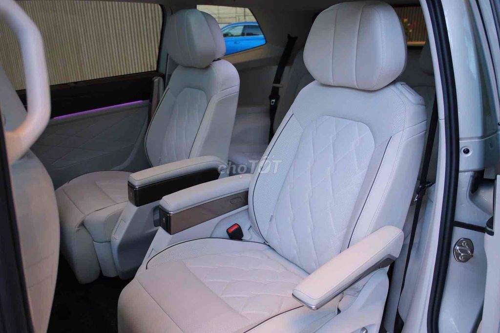 Volkswagen Viloran Luxury  2024 Bạc Kem. Mua bán Ô tô tại Thành phố Đà Lạt Lâm Đồng được đăng bởi Hưng Messi Bán Xe Đức hình 10