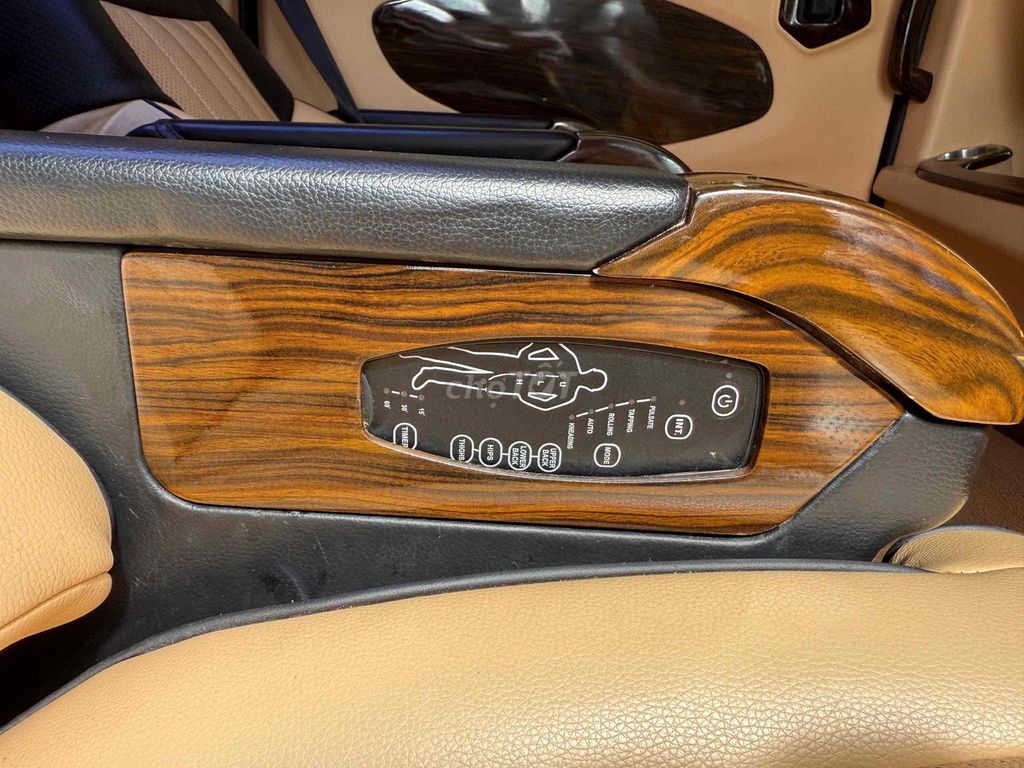 Tourneo Limousine Gói Độ Cao Cấp Xe Tại Hãng Ford. Mua bán Ô tô tại Quận Tân Bình Tp Hồ Chí Minh được đăng bởi FORD PHỔ QUANG XE CŨ hình 4