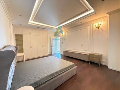 Аренда · 8 комн. · 700 м² · Quận Sơn Trà, ул. Đường Hoàng Sa