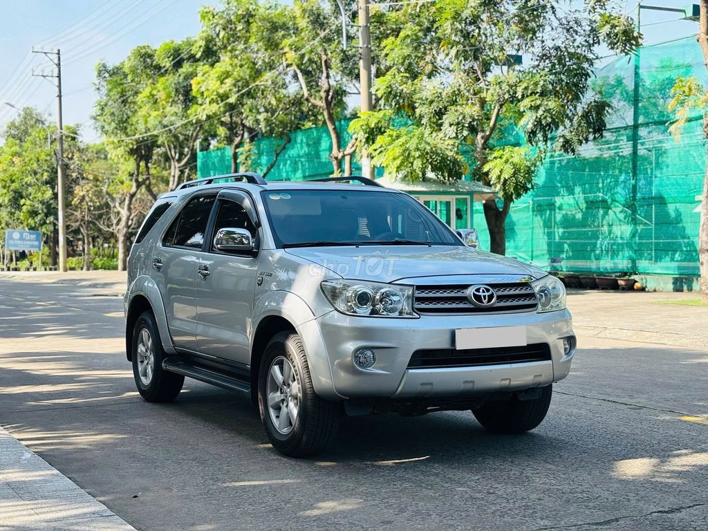 Toyota Fortuner 2010 2.7 4x4 AT 120000 km. Mua bán Ô tô tại Thành phố Dĩ An Bình Dương được đăng bởi Siêu Thị Ô Tô Bình Dương  hình 8