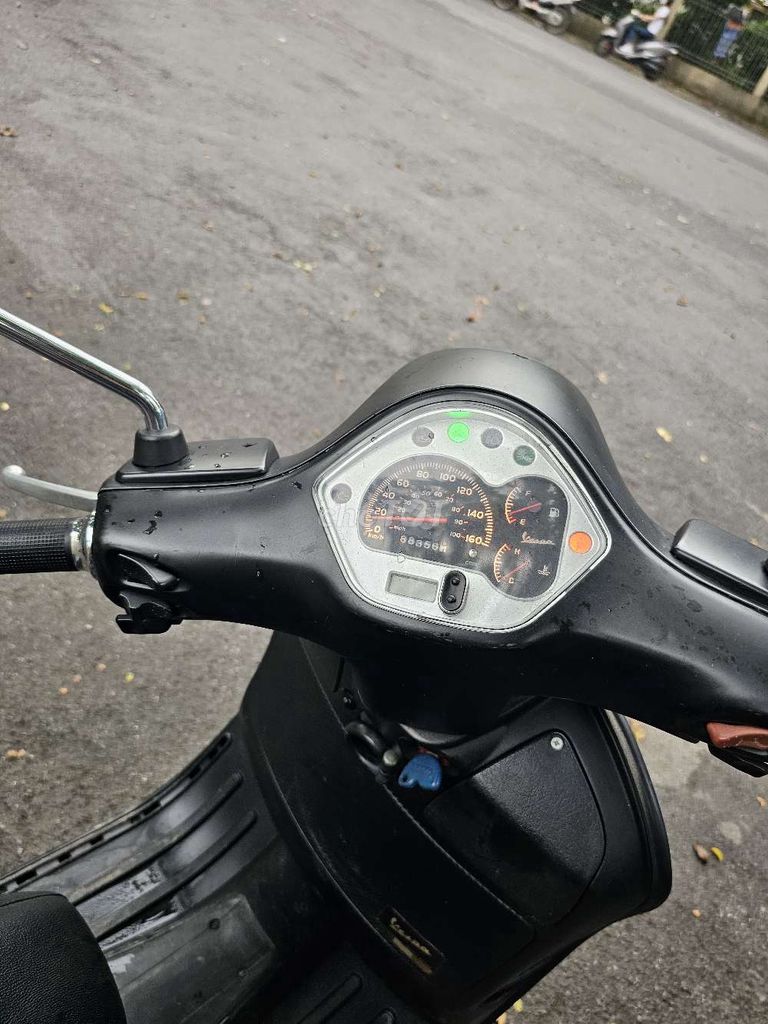 Vespa GTS 125ie 2012. Mua bán Xe máy tại Quận Ba Đình Hà Nội được đăng bởi Việt hình 6