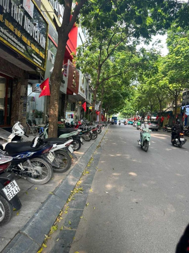 Cho thuê nhà 5 Tầng mặt ngõ 10 phố Nguyễn Văn Huyên, Cầu Giấy