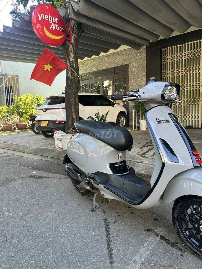 Piaggio Vespa 2019 Xám 12000 km. Mua bán Xe máy tại Quận Hải Châu Đà Nẵng được đăng bởi Tâm Như Trương hình 2