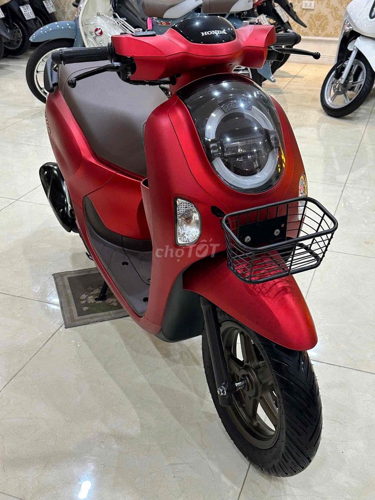 Мопед Honda Scoopy 2026 красный б/у импорт из Индонезии
