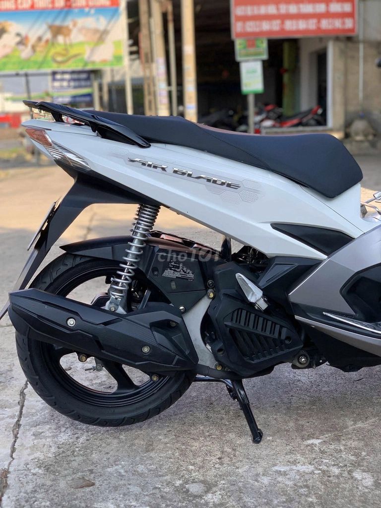 🏷️Honda Airblade 2017🏷️ Biển 60. Mua bán Xe máy tại Huyện Trảng Bom Đồng Nai được đăng bởi Phạm Minh An hình 6