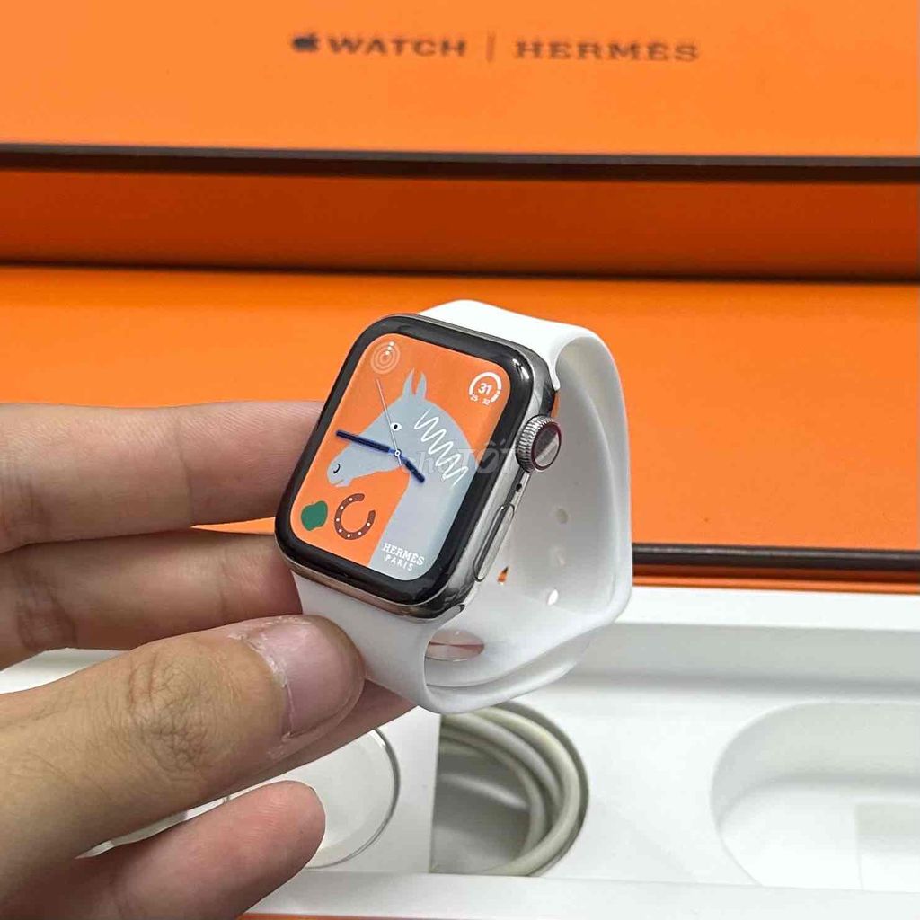 Apple Watch Hermes 4 40mm Esim Trắng. Mua bán Thiết bị đeo thông minh tại Huyện Nhà Bè Tp Hồ Chí Minh được đăng bởi Nguyễn Hữu Thắng hình 1