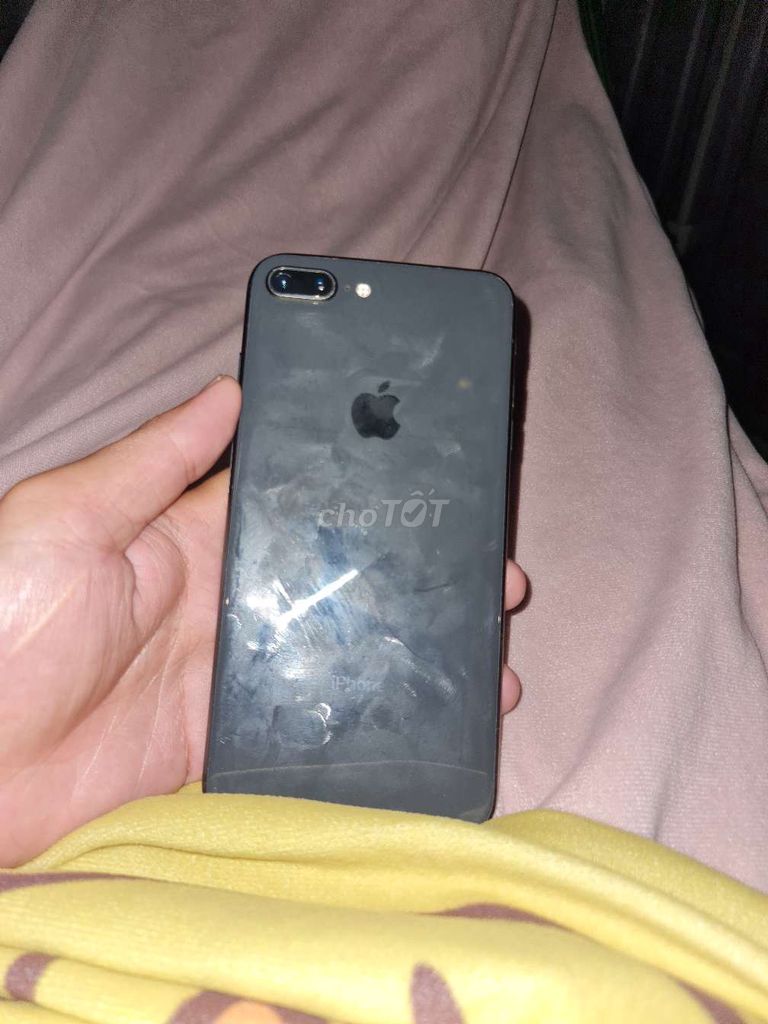 Apple iPhone 8 Plus 64GB Đen Đã qua sử dụng. Mua bán Điện thoại tại Huyện Bến Lức Long An được đăng bởi Hoàng Minh hình 1