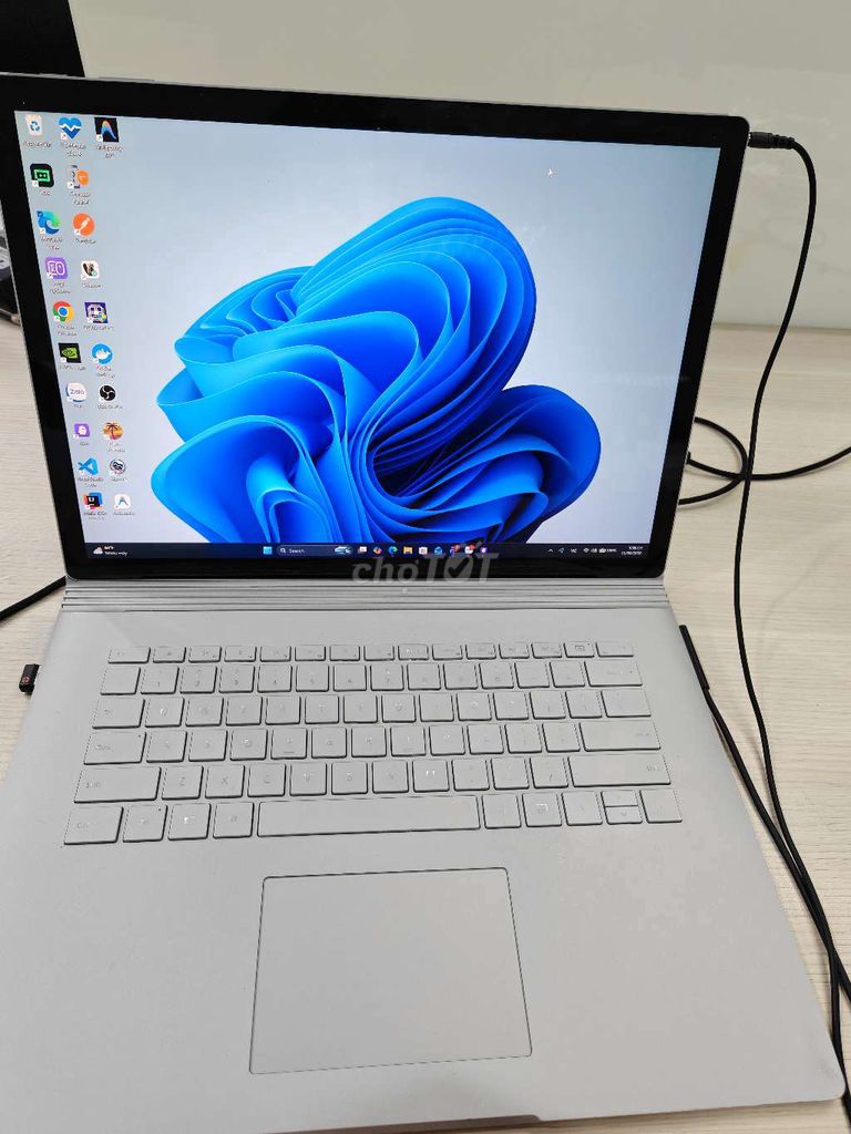 Microsoft Surface Book 3 i7 15 inch 16GB/256GB. Mua bán Laptop tại Quận 8 Tp Hồ Chí Minh được đăng bởi Gia Vinh Le hình 1