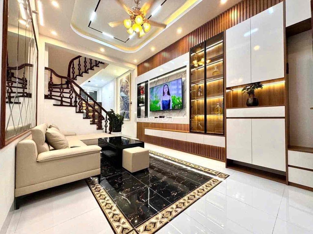BÁN NHÀ CẦU GIẤY - DÂN XÂY - GẦN PHỐ - THOÁNG TRƯỚC SAU. Mua bán nhà ở tại Quận Cầu Giấy Hà Nội được đăng bởi Bùi Thị Thanh Chúc  hình 1