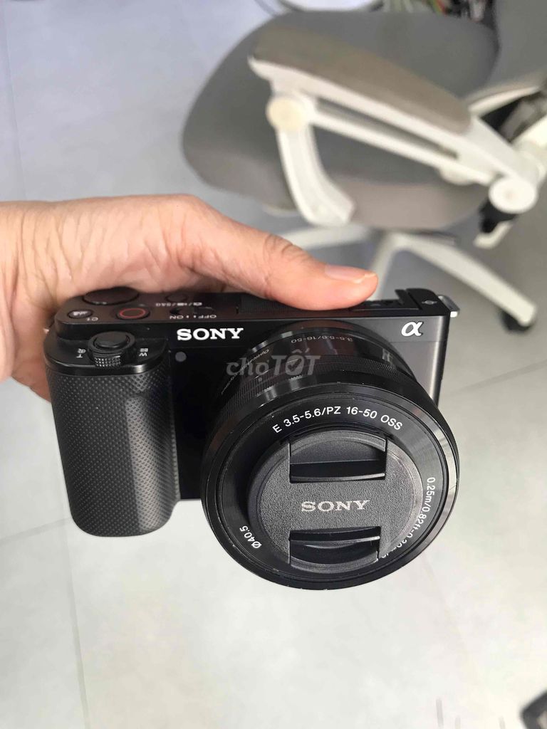 SONY ZE-V10 LEN 16-50mm ĐẸP KENG 99%