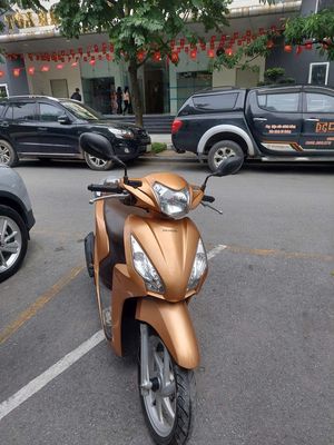 Bán xe Vision mầu đồng chính chủ cực đẹp. Mua bán Xe máy tại Quận Hai Bà Trưng Hà Nội được đăng bởi Nguyễn Thu Thảo