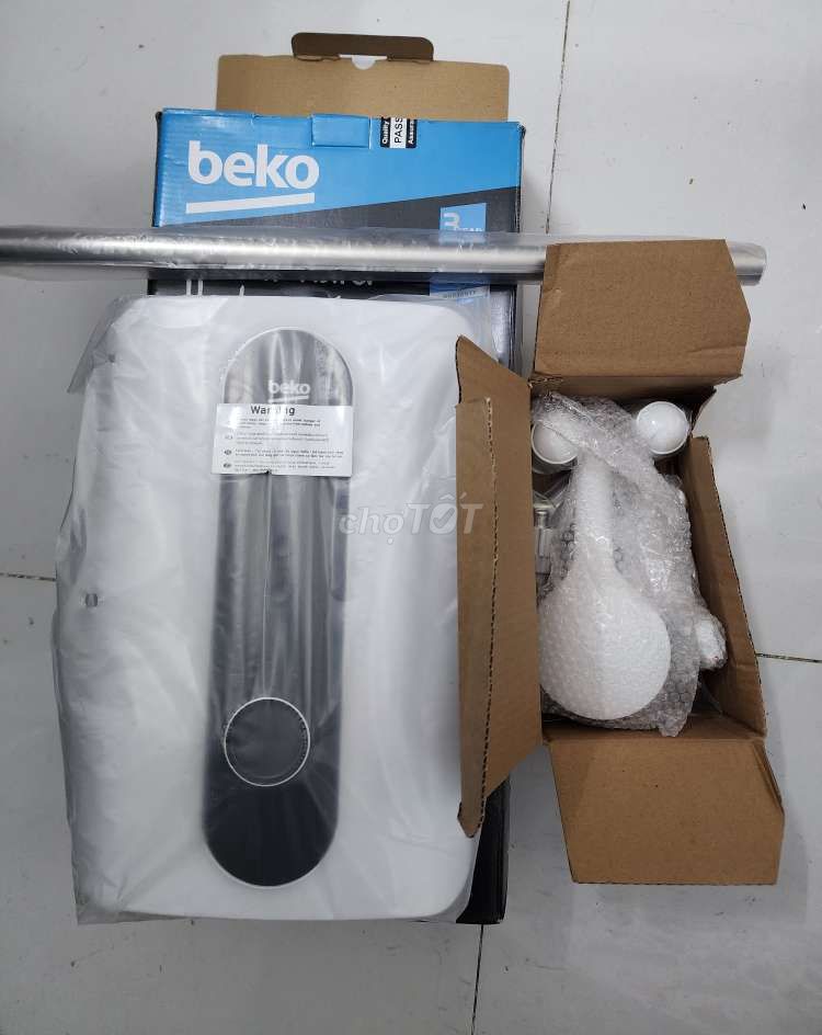 Máy tắm nóng beko có bơm 4500w, mới, Bảo hành hãng