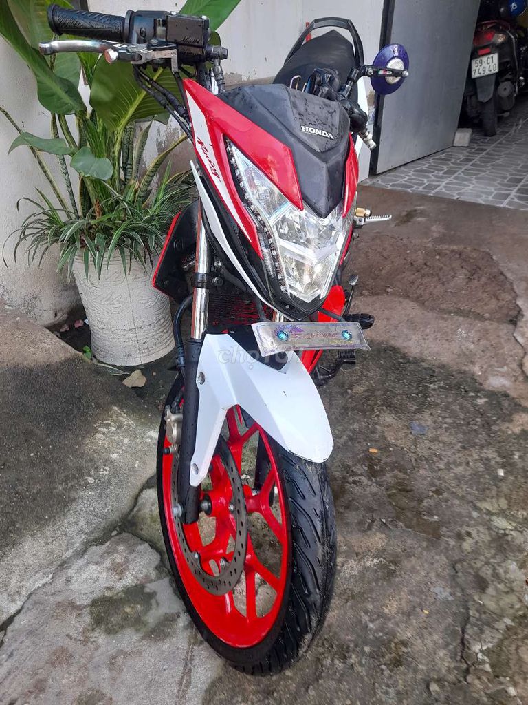 Honda Sonic 2022 Đỏ trắng đen. Mua bán Xe máy tại Quận 7 Tp Hồ Chí Minh được đăng bởi Anh Tuấn  hình 3