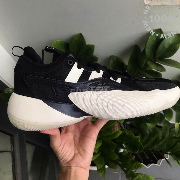 Giày Adidas Trae mới 100% Auth gốc 2tr3 size 40