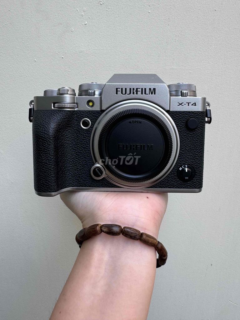 Fujifilm X-T4 đẹp nguyên zin xách US .