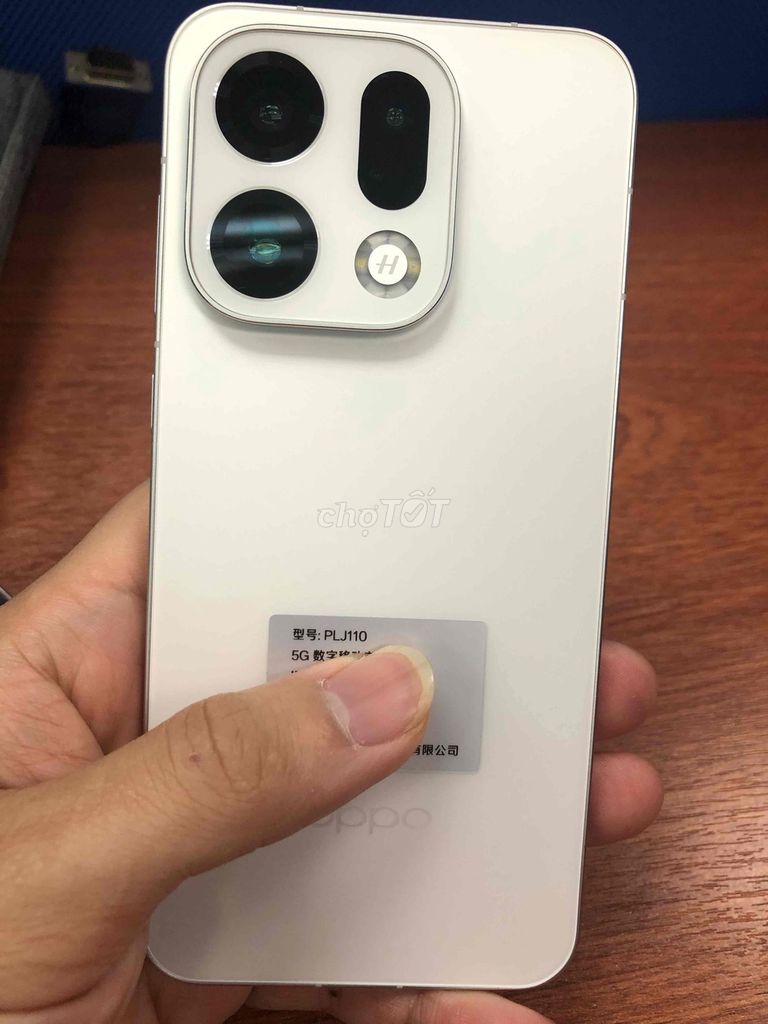 Oppo Find X9 256GB Trắng 99%. Mua bán Điện thoại tại Thành phố Thủ Đức Tp Hồ Chí Minh được đăng bởi Lê Trung khánh hình 1