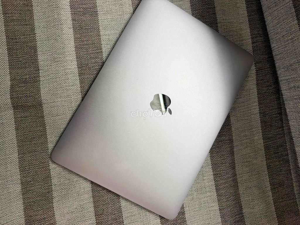 Apple Macbook Pro 2019 16GB/1TB 13 inch Bạc. Mua bán Laptop tại Quận 7 Tp Hồ Chí Minh được đăng bởi mrlao hình 1