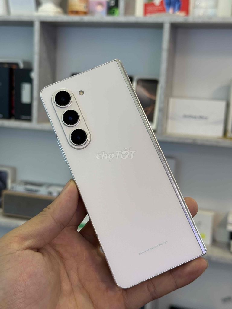 Samsung Z Fold 5 256GB Trắng 98.5%. Mua bán Điện thoại tại Quận 3 Tp Hồ Chí Minh được đăng bởi Trịnh Quang Linh hình 1