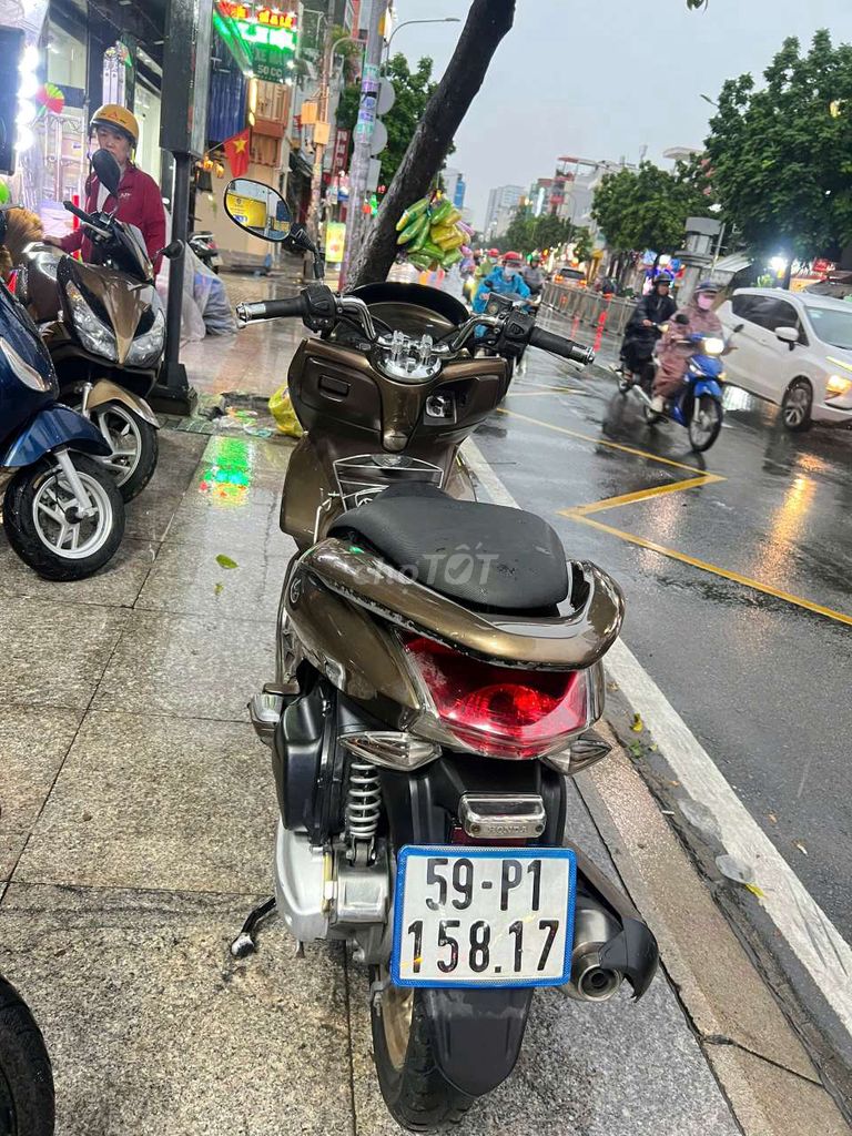 Honda PCX 125 2012 mới 90% Bstp chính chủ. Mua bán Xe máy tại Quận Tân Phú Tp Hồ Chí Minh được đăng bởi Tuanduy hình 3