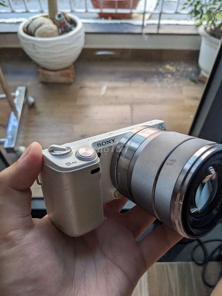 Máy ảnh Sony Nex 5n kèm kit 18-55mm. Mua bán Máy ảnh, Máy quay tại Quận Tân Bình Tp Hồ Chí Minh được đăng bởi Việt Đinh Hoàng hình 1
