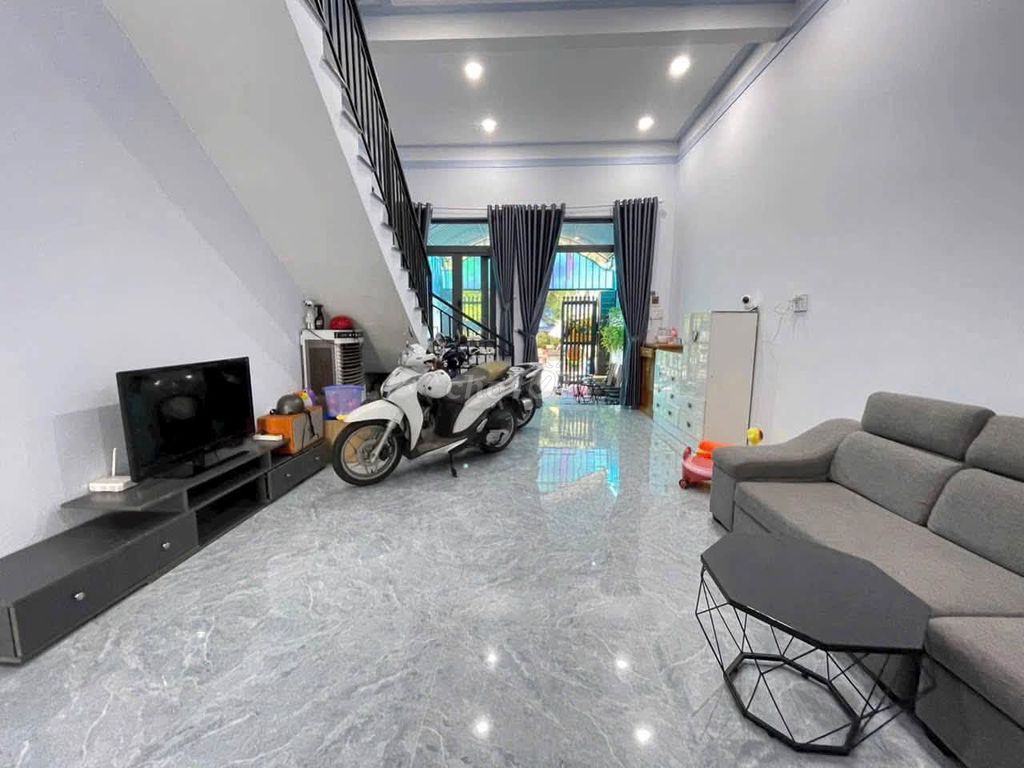 Bán nhà 1 trệt 1 lầu chánh hiệp, tp.hcm, giảm 500tr Bán nhà 1 trệt 1 lầu chánh hiệp, tp.hcm, giảm 500tr