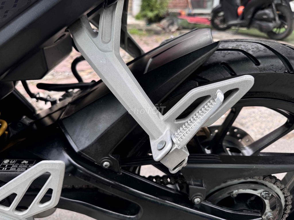 Yamaha R15 V3  biển số 29  Xe lướt đẹp tuyệt đối. Mua bán Xe máy tại Quận Cầu Giấy Hà Nội được đăng bởi Tong motor xe may hình 6