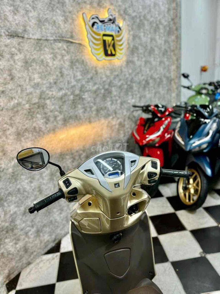 Lead 2015 9chủ BSTP, xe đẹp máy zin có góp. Mua bán Xe máy tại Quận 8 Tp Hồ Chí Minh được đăng bởi Nguyễn Tấn Hùng hình 3