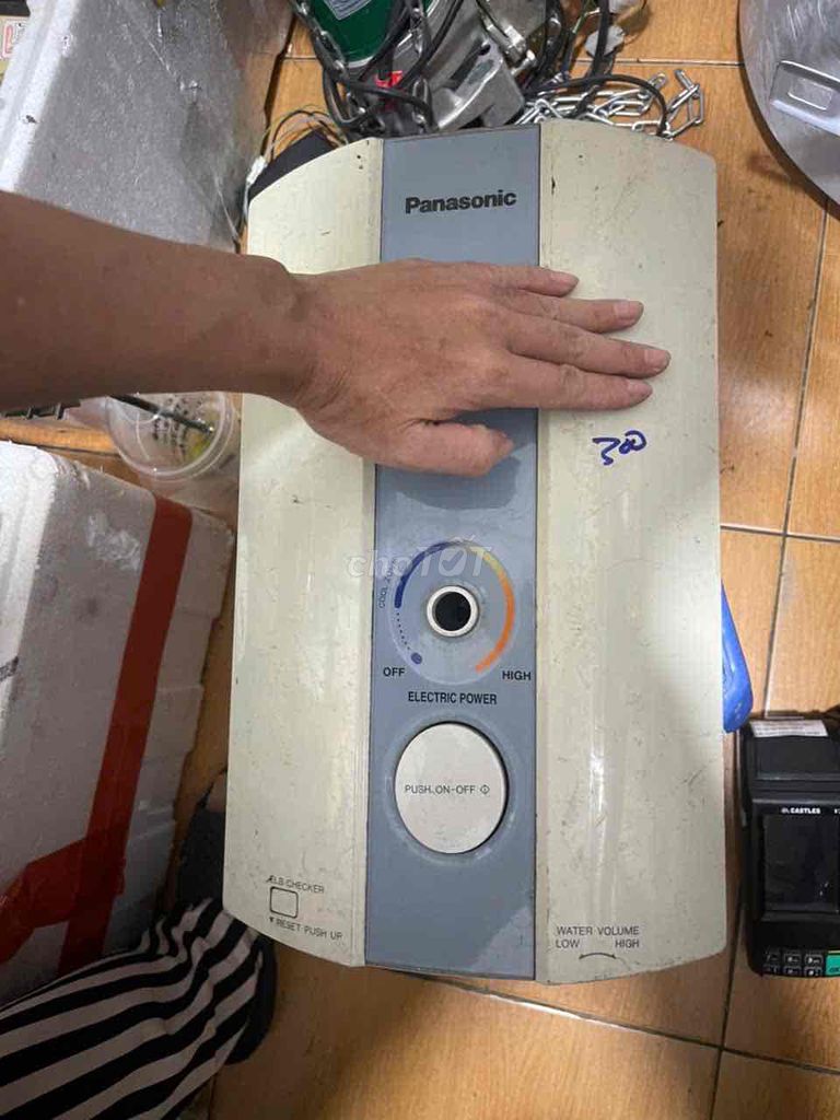 Máy nước nóng lạnh Panasonic .ruột đẹp.bán xác. Mua bán Thiết bị vệ sinh, nhà tắm tại Quận Phú Nhuận Tp Hồ Chí Minh được đăng bởi  Bông Lê chuyên sỉ và lẻ âm thanh Nhật Mỹ hình 1