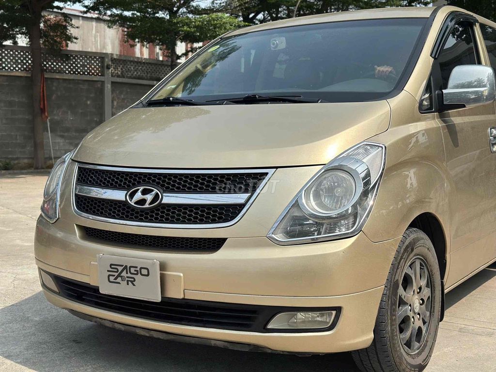 Hyundai Starex 2011 Песочный