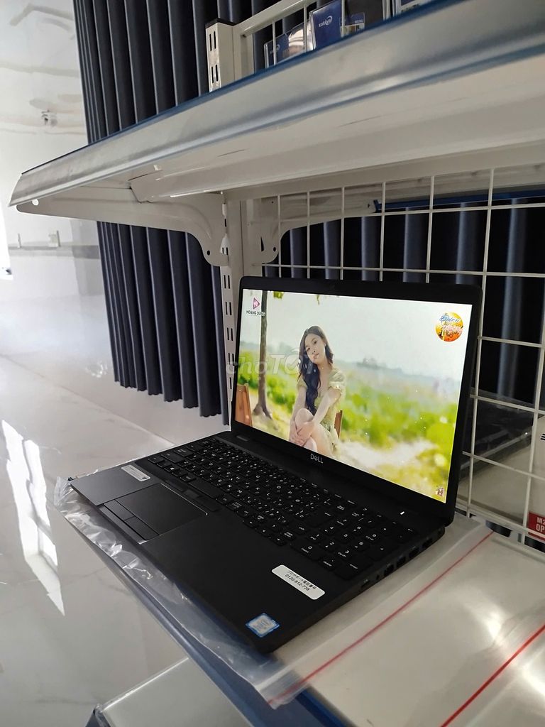 Dell Latitude 15.6 inch 8GB/256GB. Mua bán Laptop tại Huyện Long Điền Bà Rịa - Vũng Tàu được đăng bởi Nguyệt Quỳnh Nguyễn Phạm hình 1