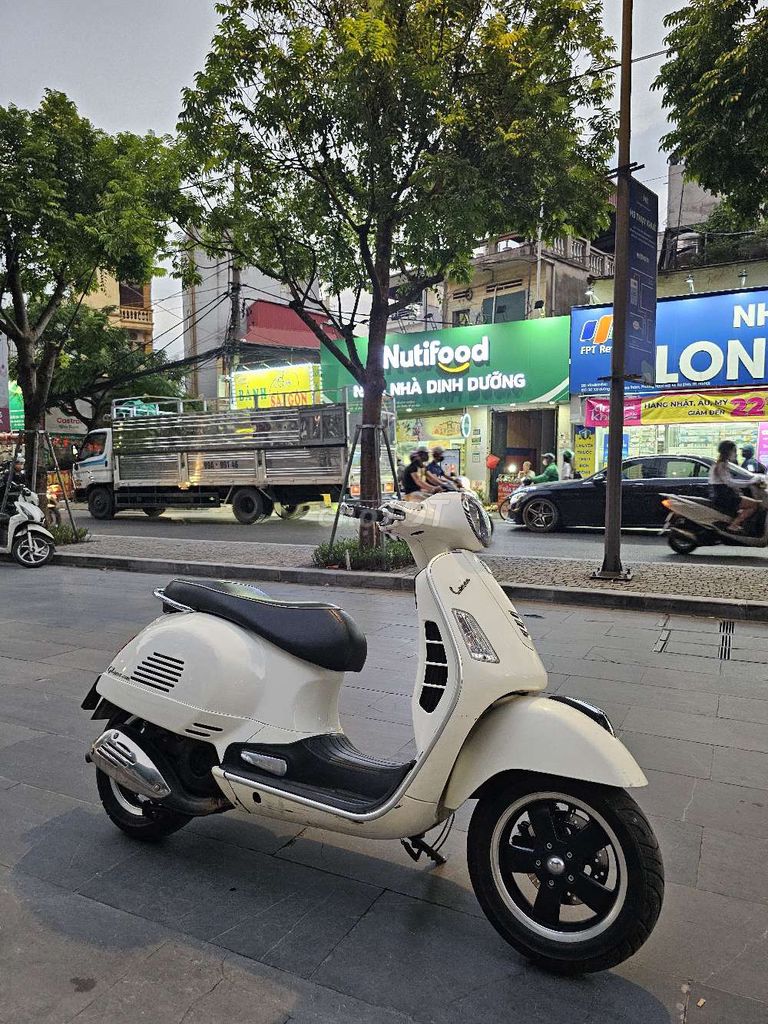 Cực đẹp GTS 125 3vie trắng. Mua bán Xe máy tại Quận Ba Đình Hà Nội được đăng bởi Bách hình 4