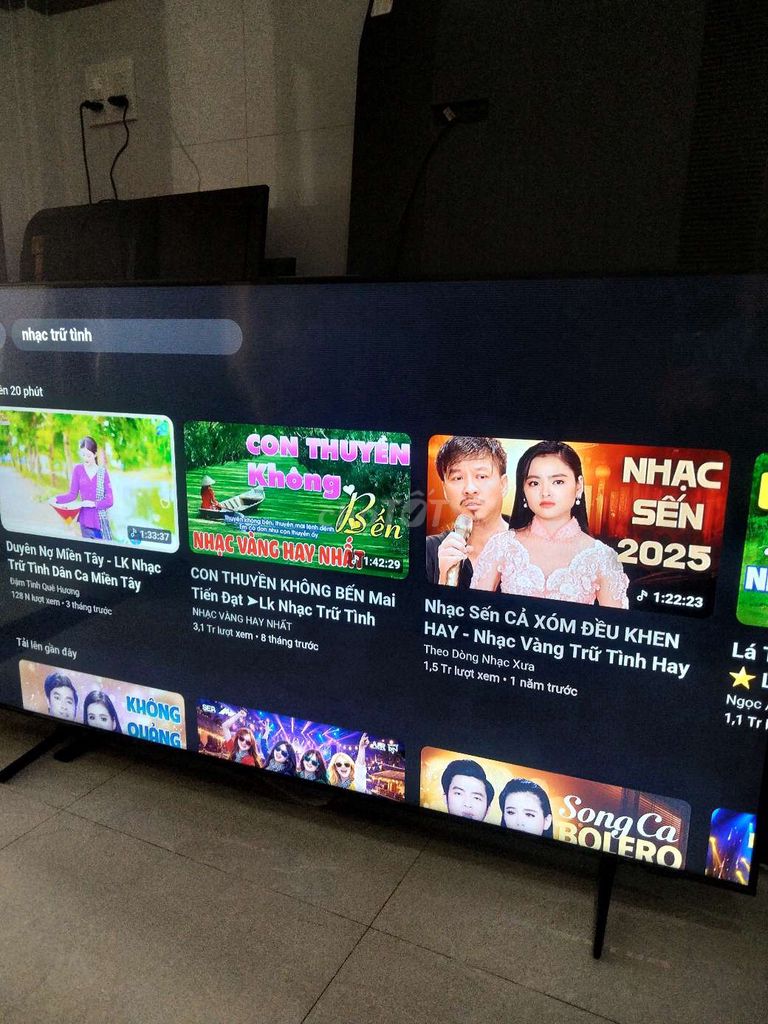 Tivi Samsung 65AU 65 inch Đã qua sử dụng. Mua bán Tivi, Âm thanh tại Thành phố Huế Thừa Thiên Huế được đăng bởi tịnh hình 1