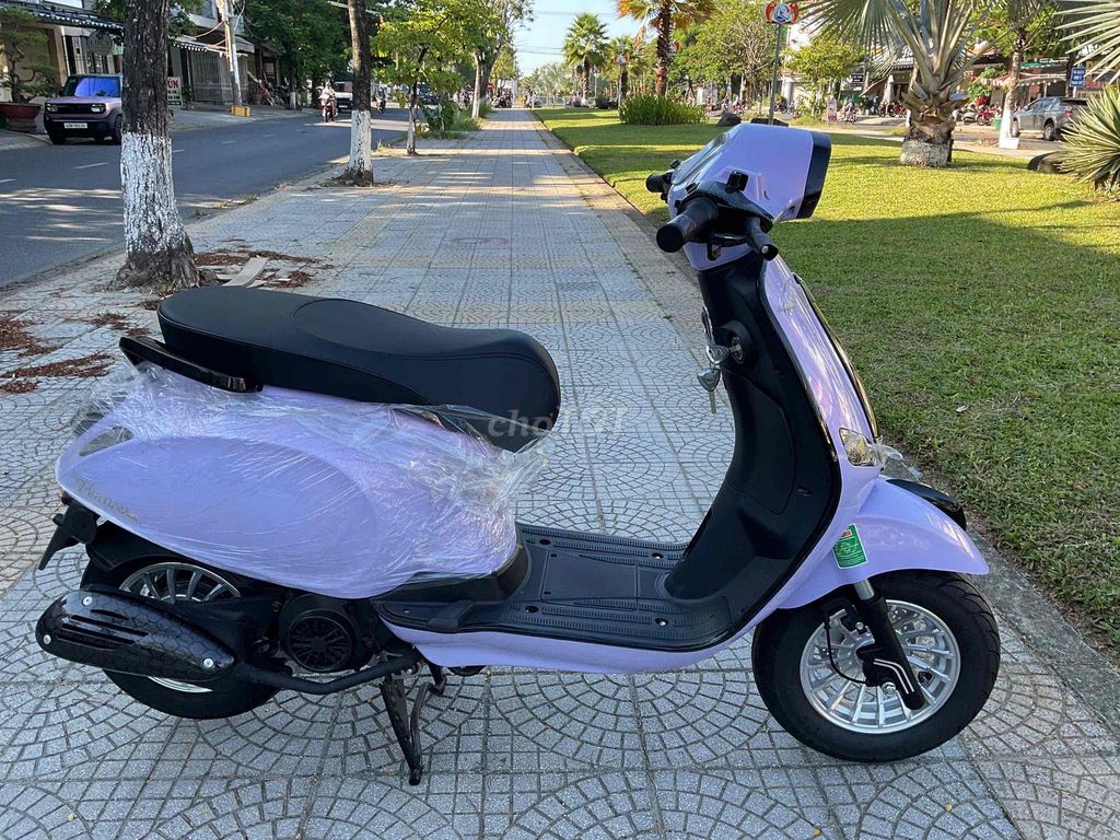 Новый фиолетовый скутер 50cc