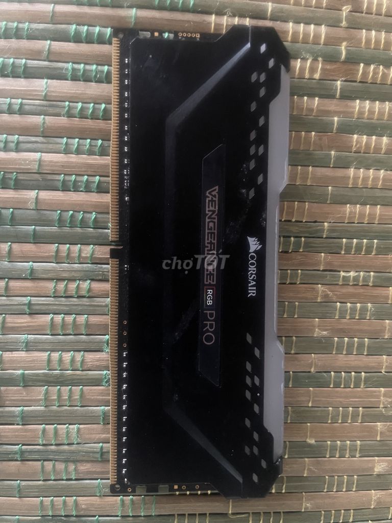 Ram Corsair Vengeance RGB 16GB(2x8gb) DDR4 3200MHz