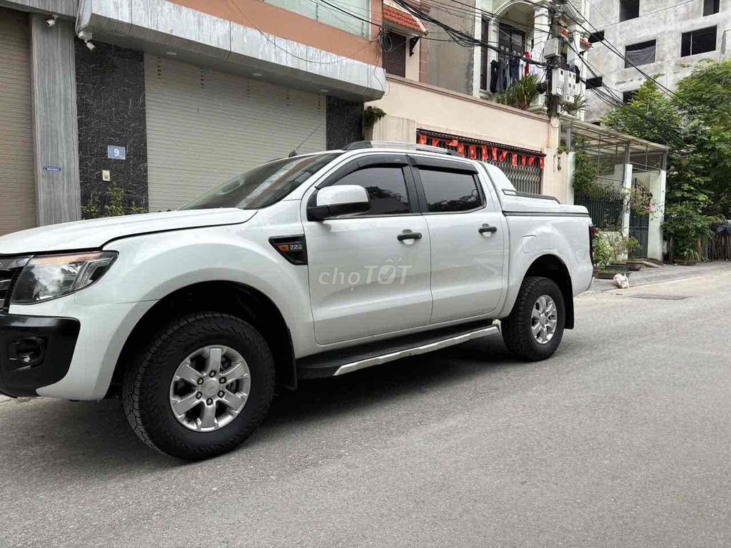 Ford Ranger 2014 XLS 2.2 4x2 AT - 12000 km. Mua bán Ô tô tại Quận Hai Bà Trưng Hà Nội được đăng bởi Bùi hiển hình 5